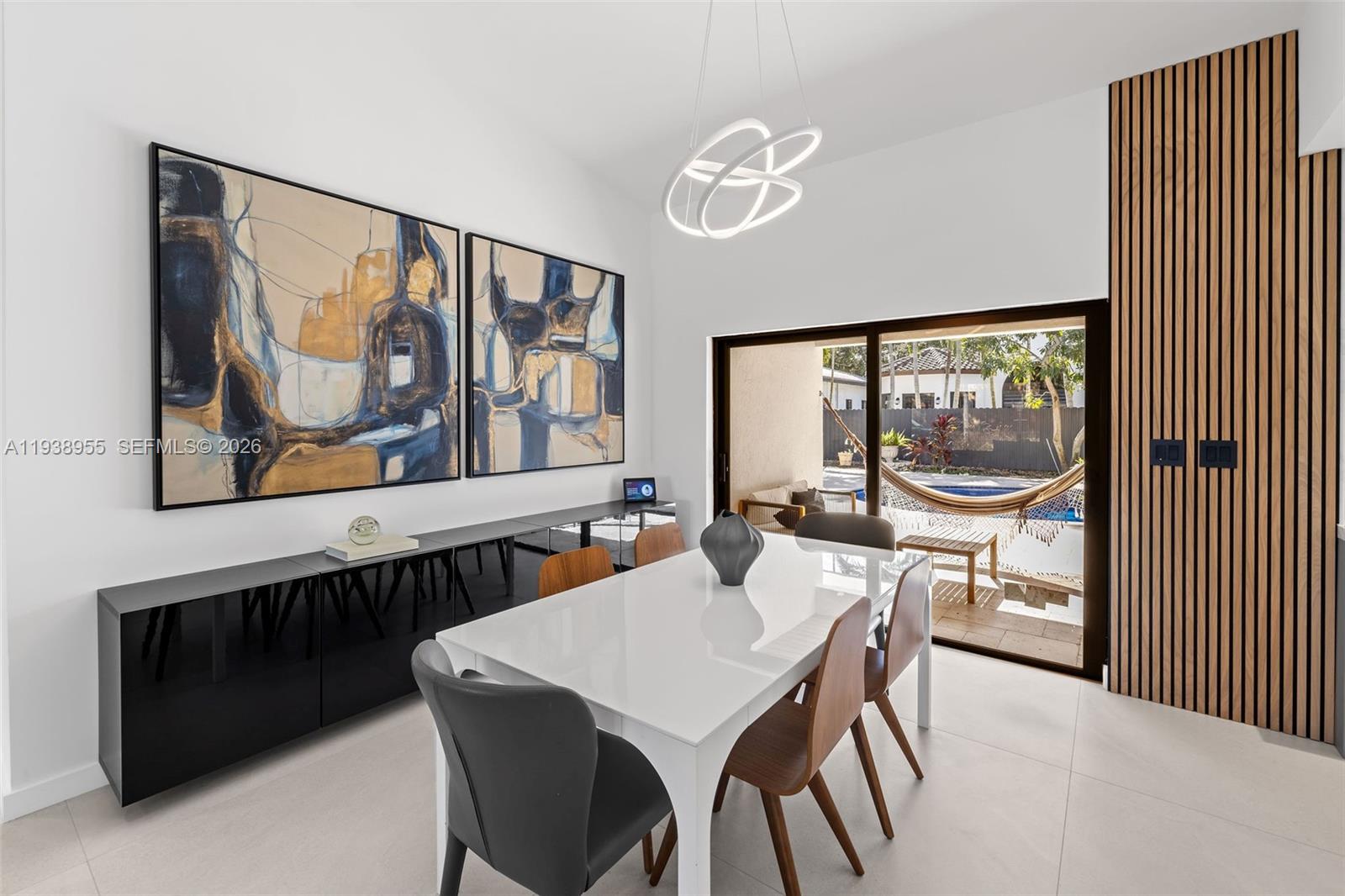 ROYAL OAKS - Residential