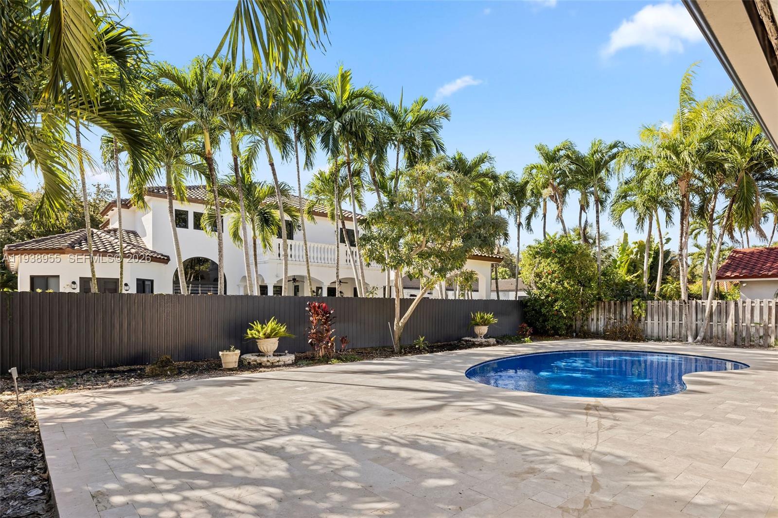 ROYAL OAKS - Residential