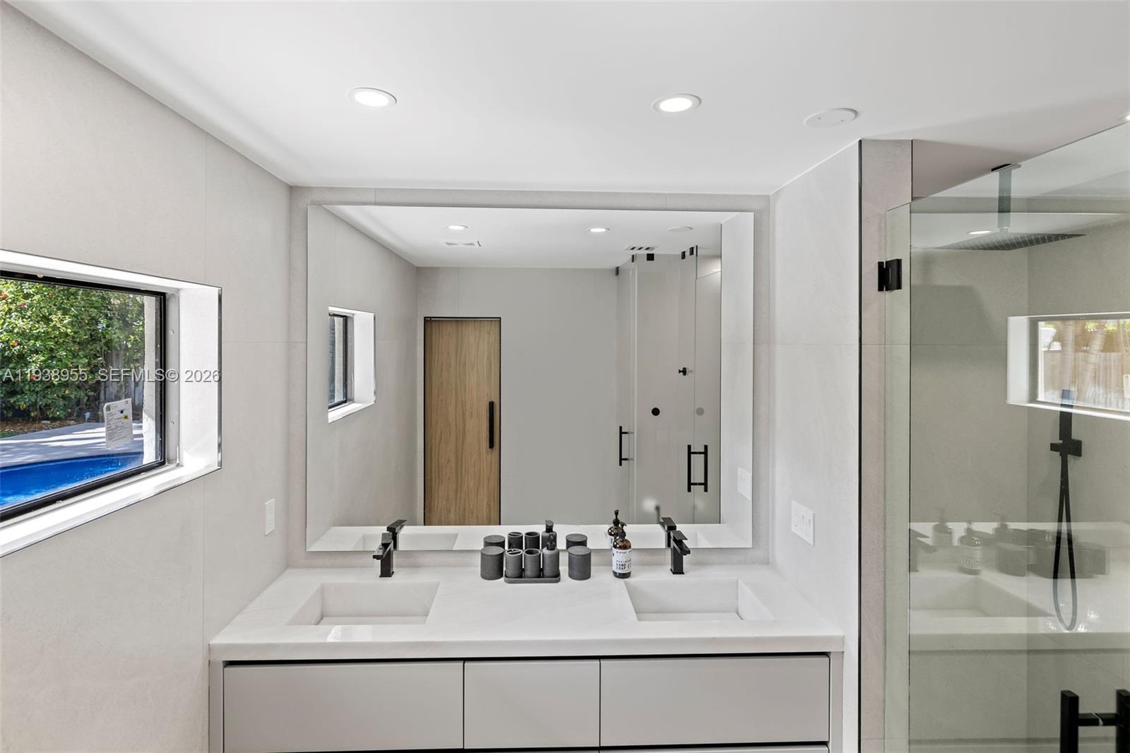 ROYAL OAKS - Residential