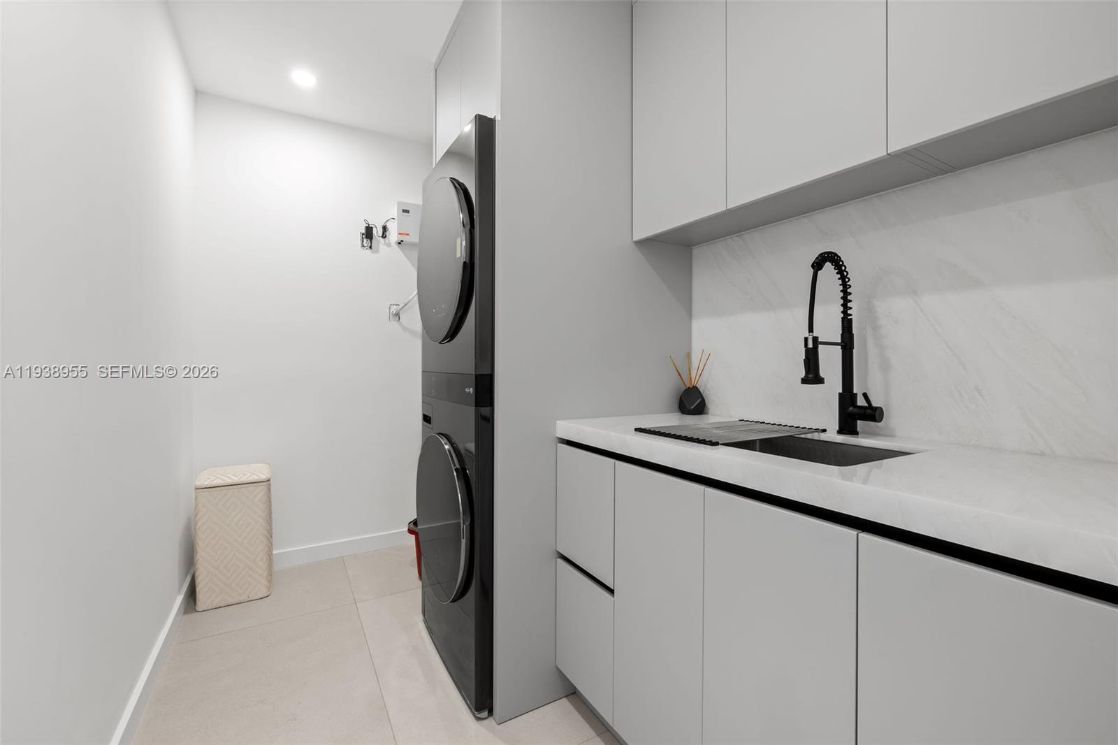 ROYAL OAKS - Residential