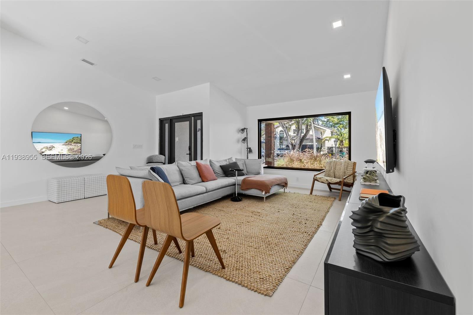 ROYAL OAKS - Residential