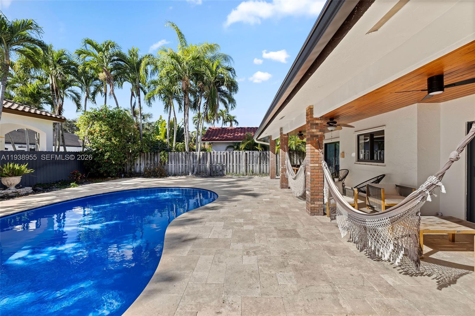 ROYAL OAKS - Residential