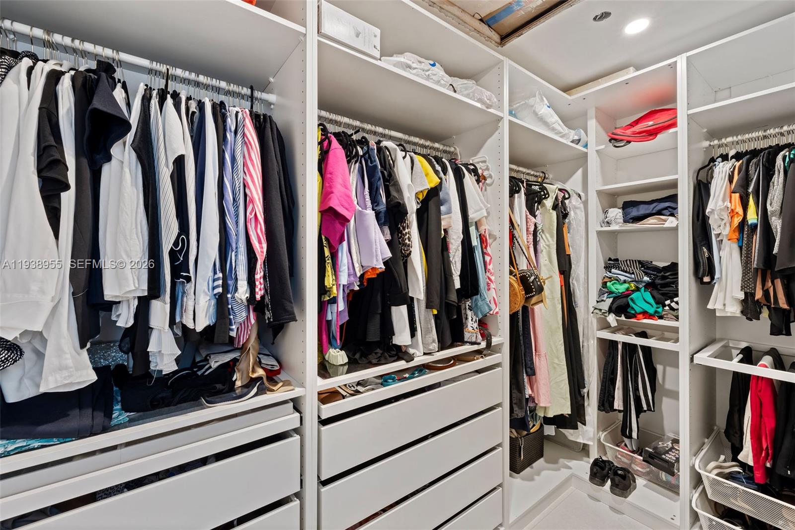 ROYAL OAKS - Residential