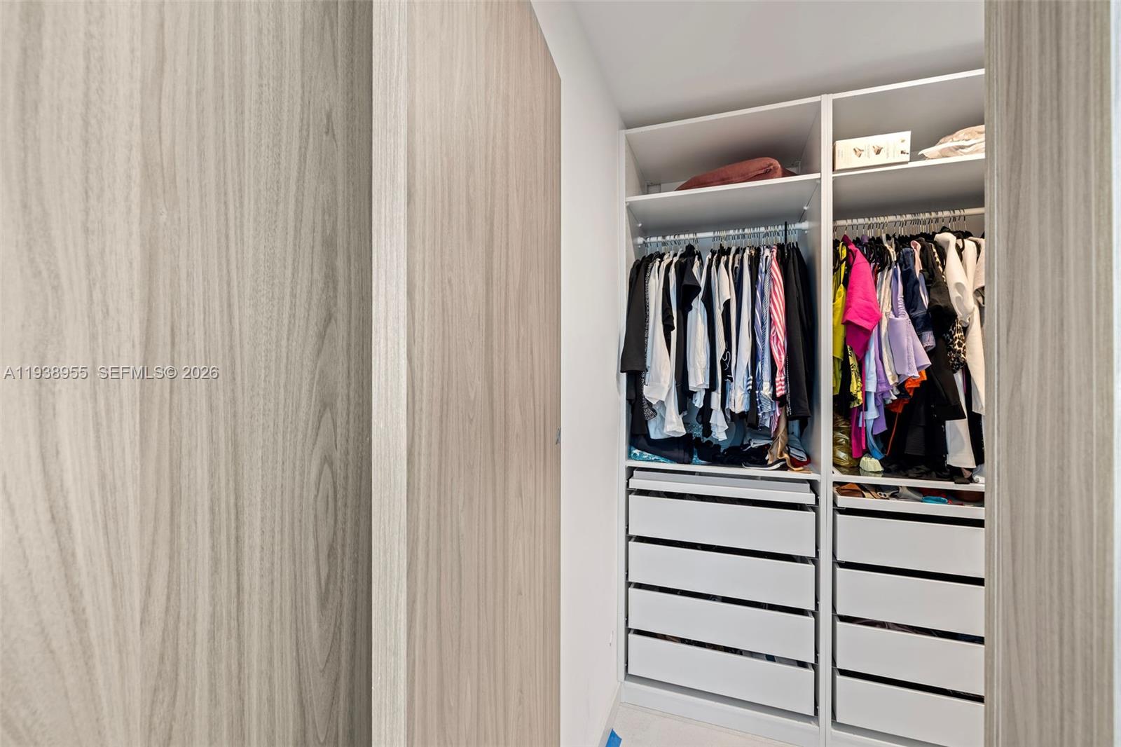 ROYAL OAKS - Residential