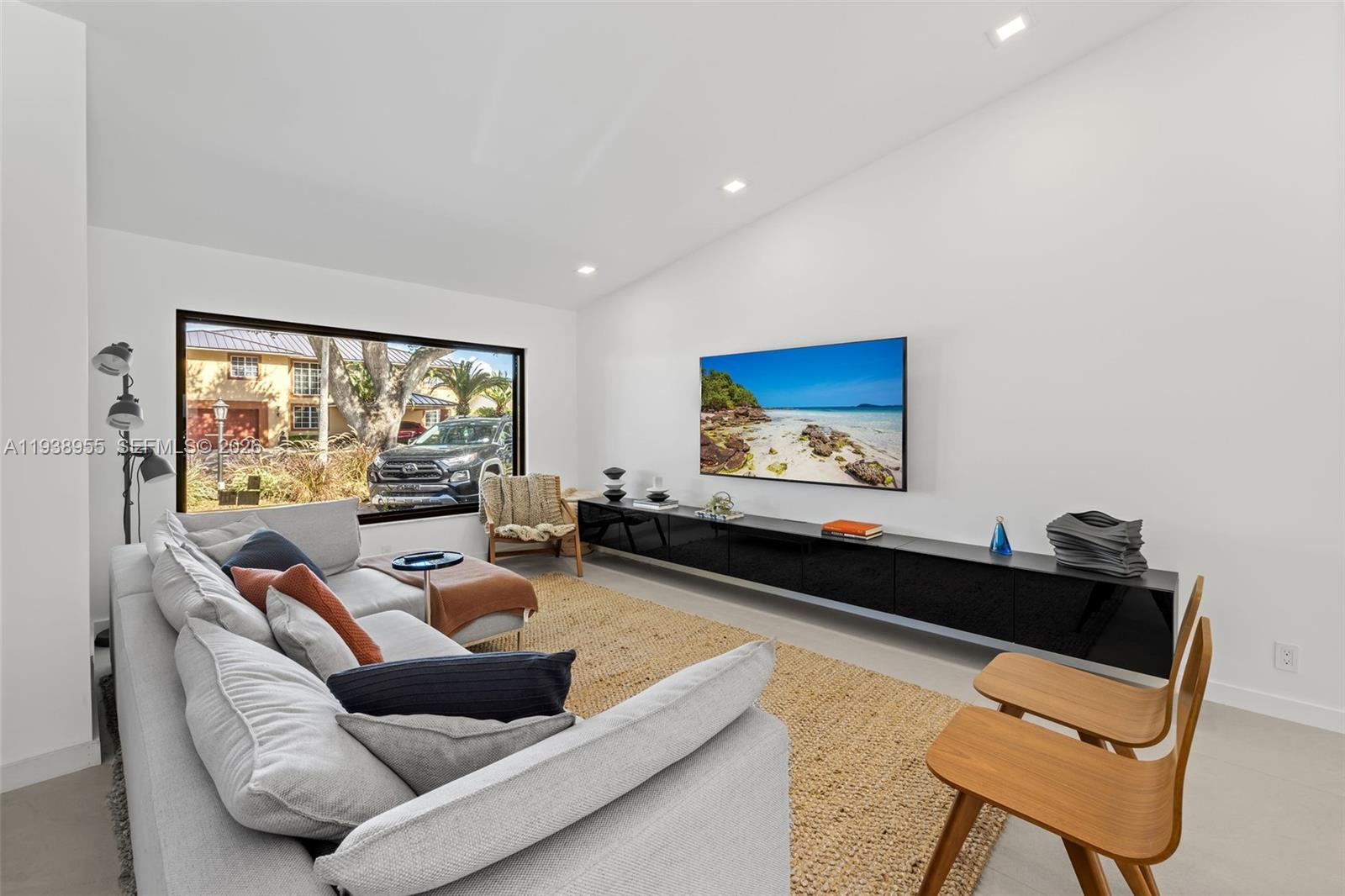 ROYAL OAKS - Residential