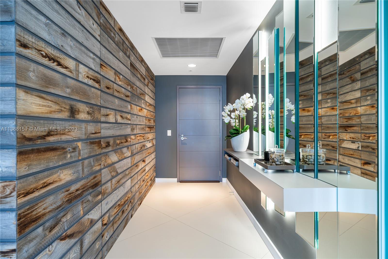 MARINA PALMS RESIDENCES N - Residential