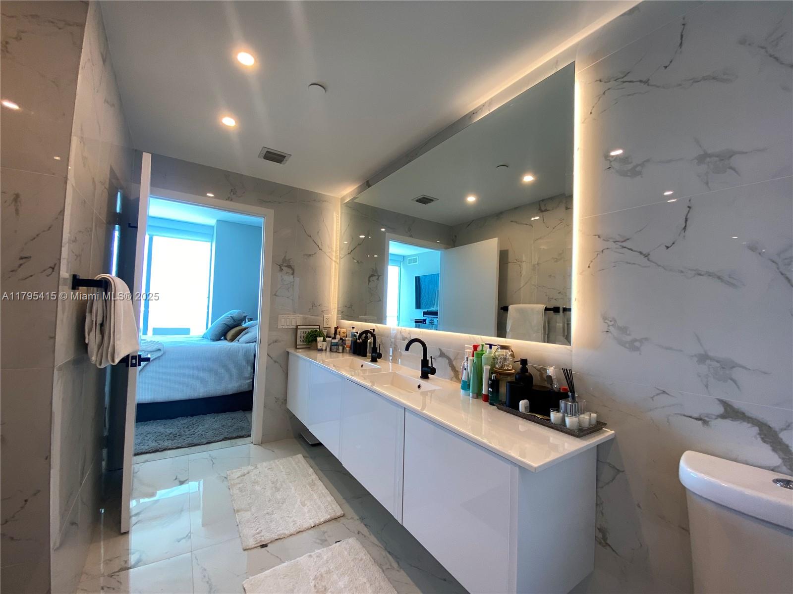 MARINABLUE CONDO - Residential Lease