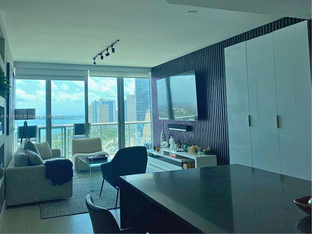 MARINABLUE CONDO - Residential Lease