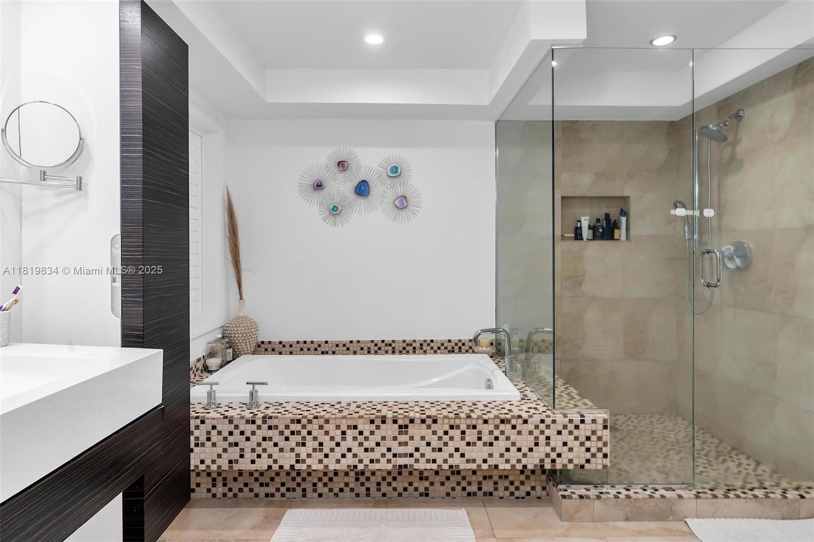 NINE ISLAND AVENUE CONDO - Residential Lease