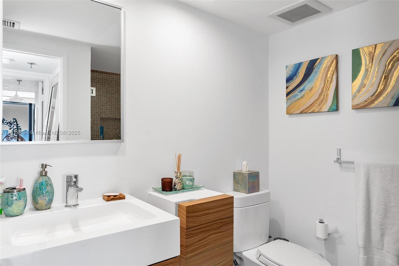 NINE ISLAND AVENUE CONDO - Residential Lease
