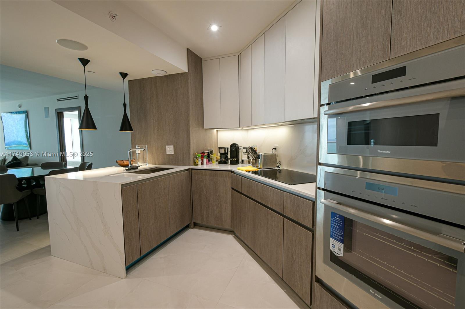 16699 Collins Ave 3202