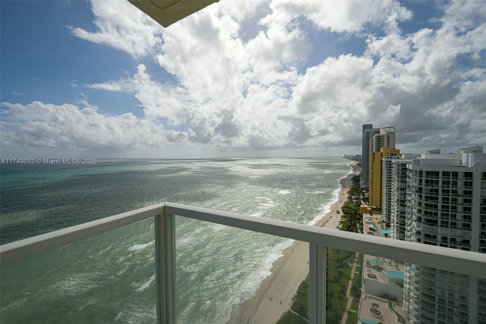 16699 Collins Ave 3202