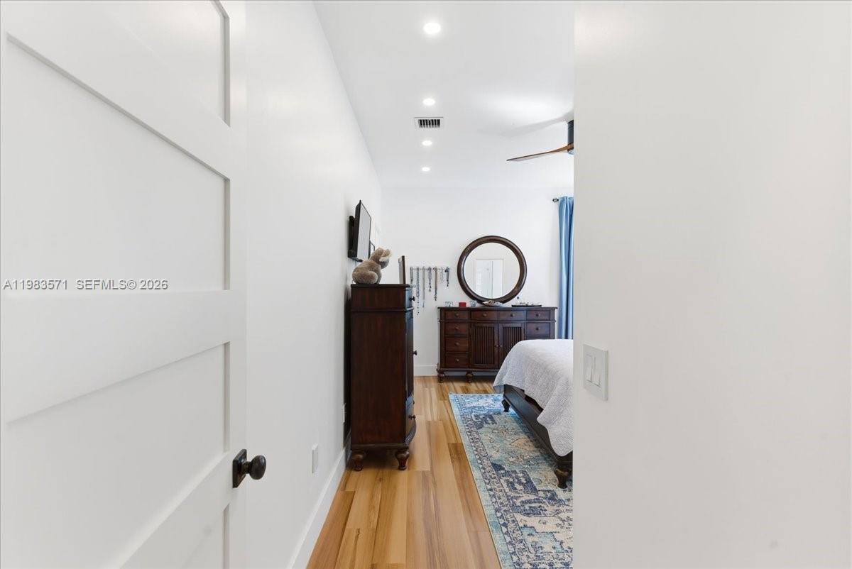 THE PINES AND THE PALMS C - Residential