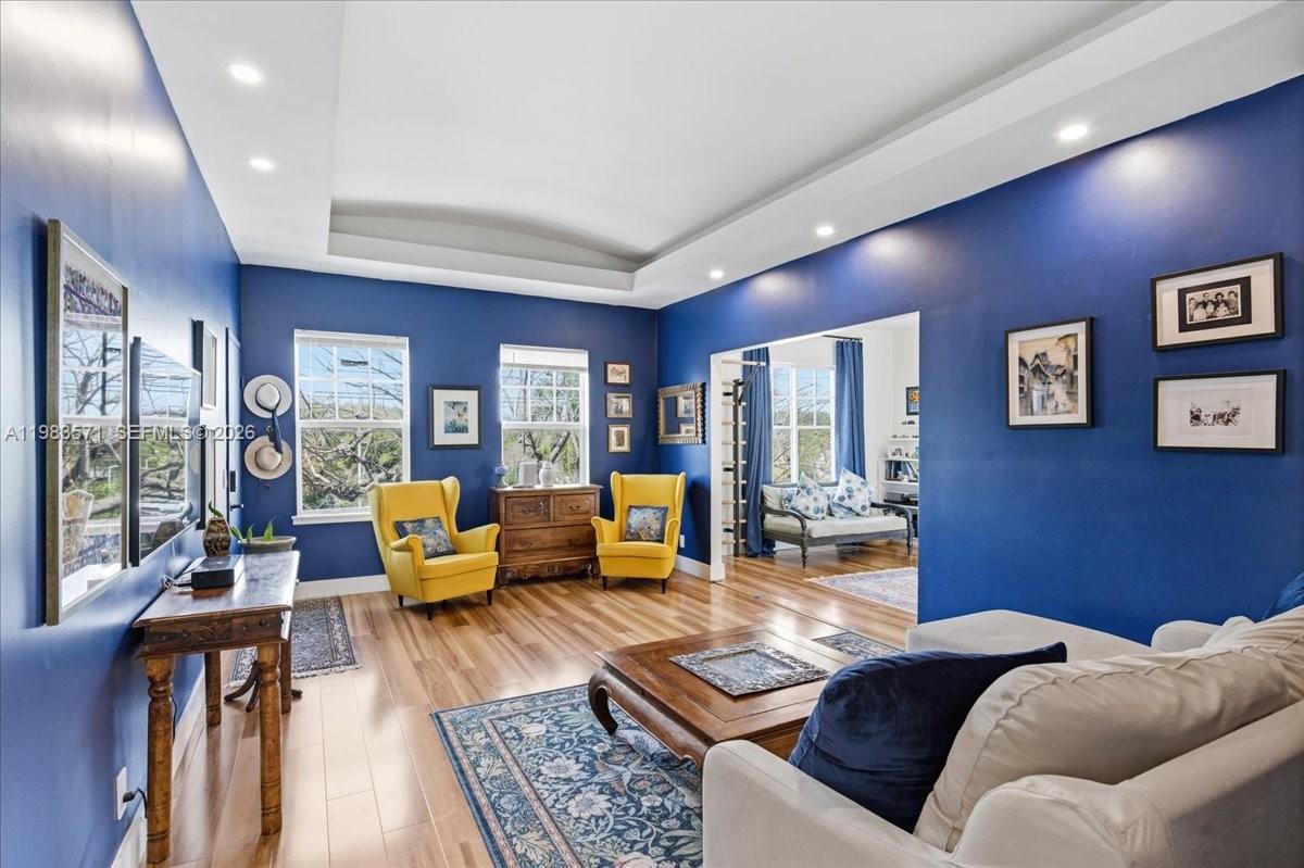 THE PINES AND THE PALMS C - Residential