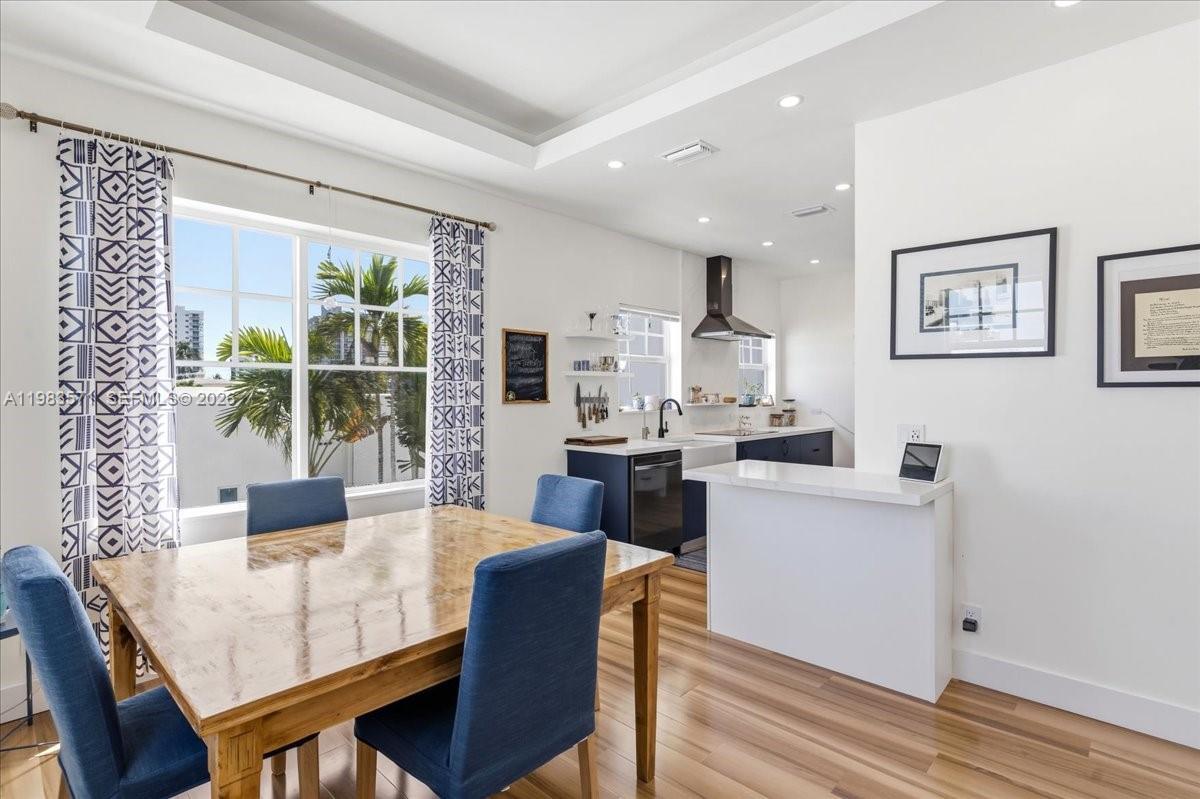 THE PINES AND THE PALMS C - Residential