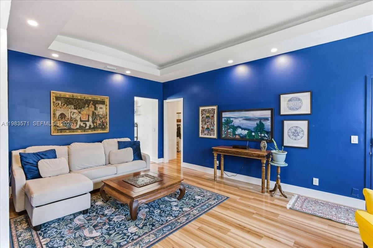 THE PINES AND THE PALMS C - Residential