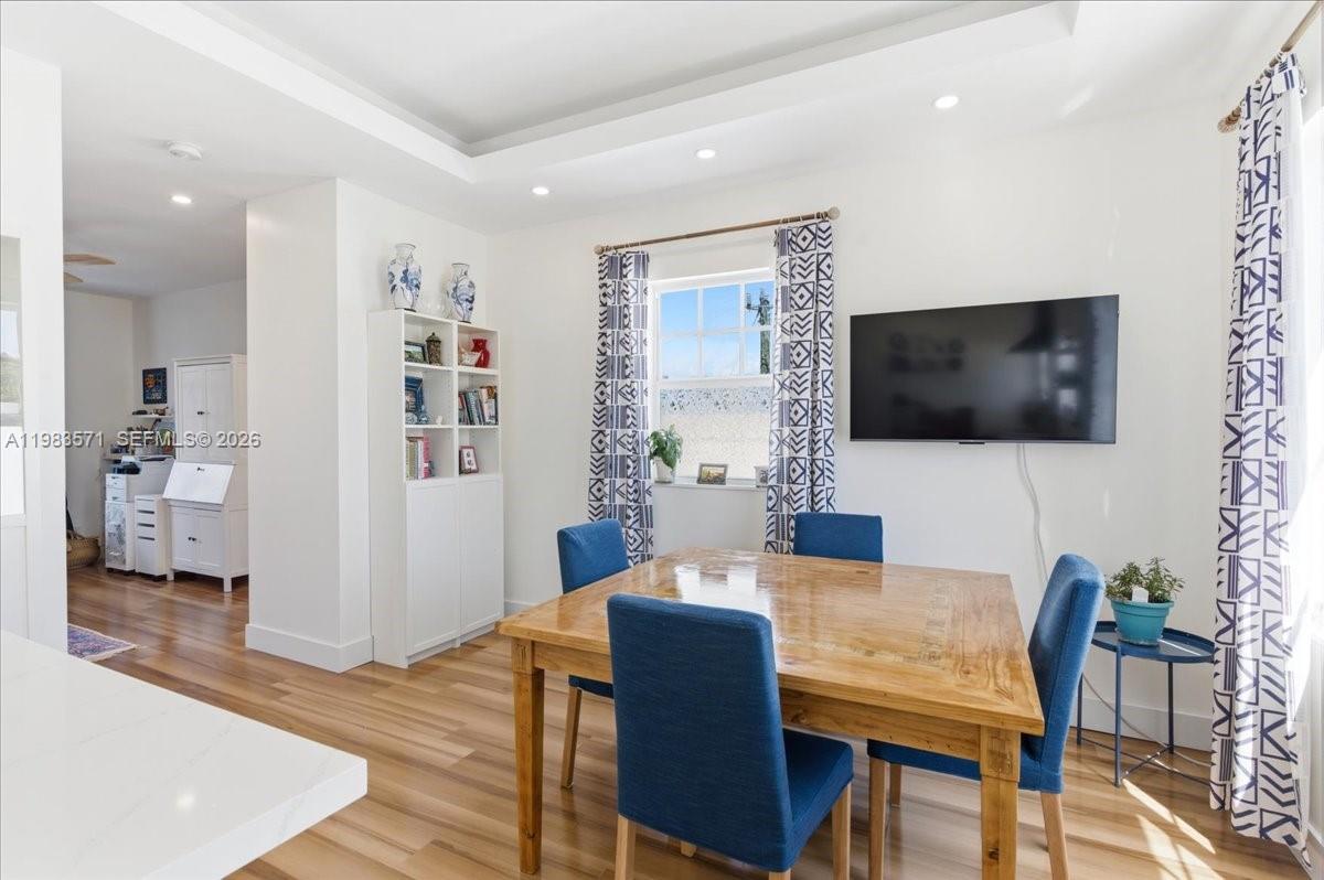 THE PINES AND THE PALMS C - Residential