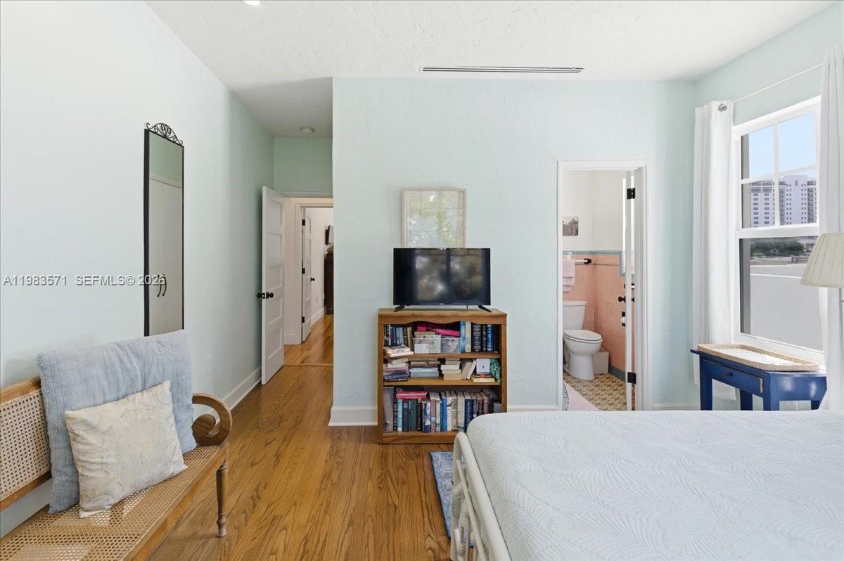 THE PINES AND THE PALMS C - Residential