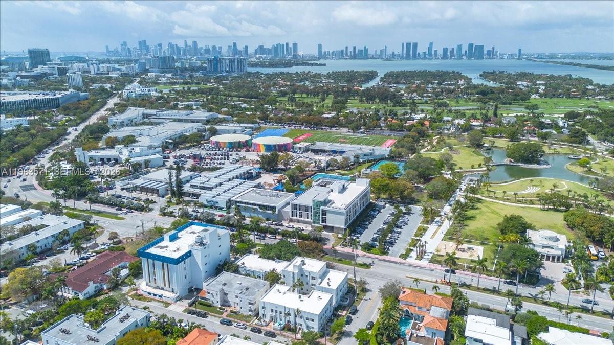 THE PINES AND THE PALMS C - Residential