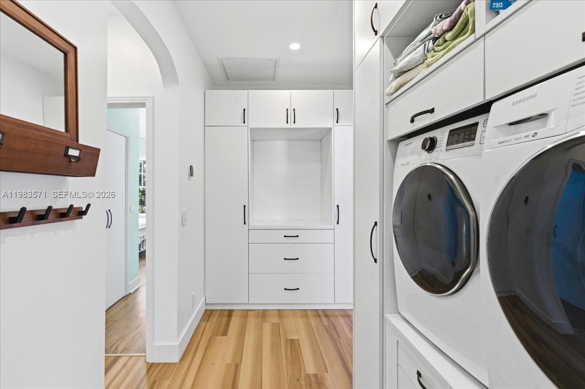 THE PINES AND THE PALMS C - Residential