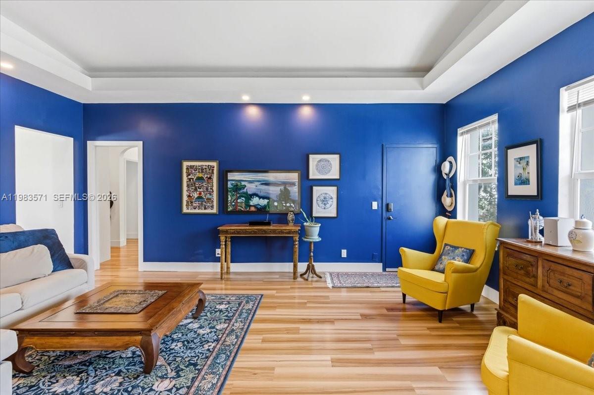 THE PINES AND THE PALMS C - Residential