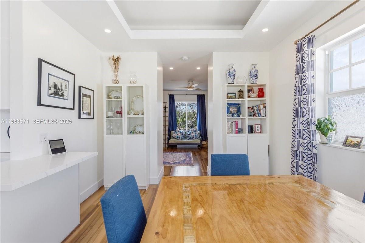 THE PINES AND THE PALMS C - Residential