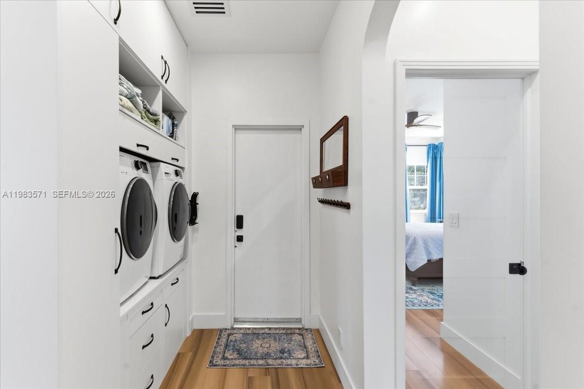 THE PINES AND THE PALMS C - Residential