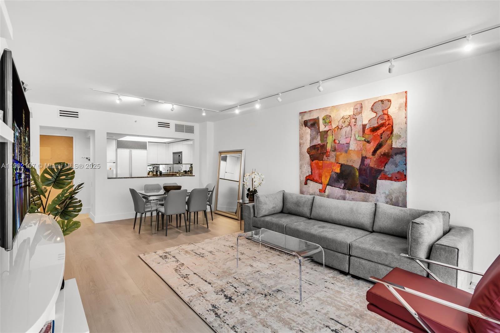 1500 Ocean Dr 1109