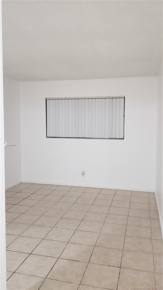 PARKSIDE TOWERS CONDO - Residential Lease