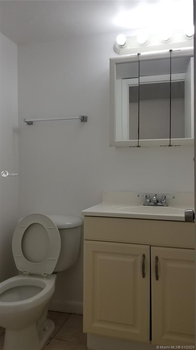 PARKSIDE TOWERS CONDO - Residential Lease