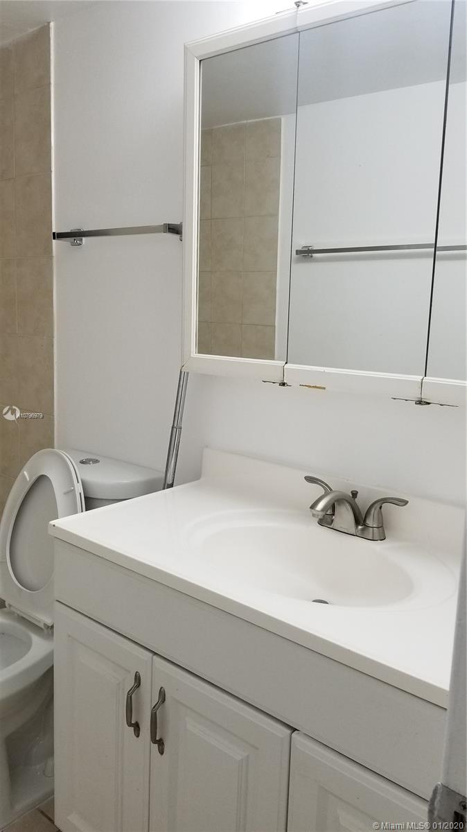 PARKSIDE TOWERS CONDO - Residential Lease