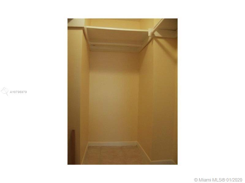 PARKSIDE TOWERS CONDO - Residential Lease