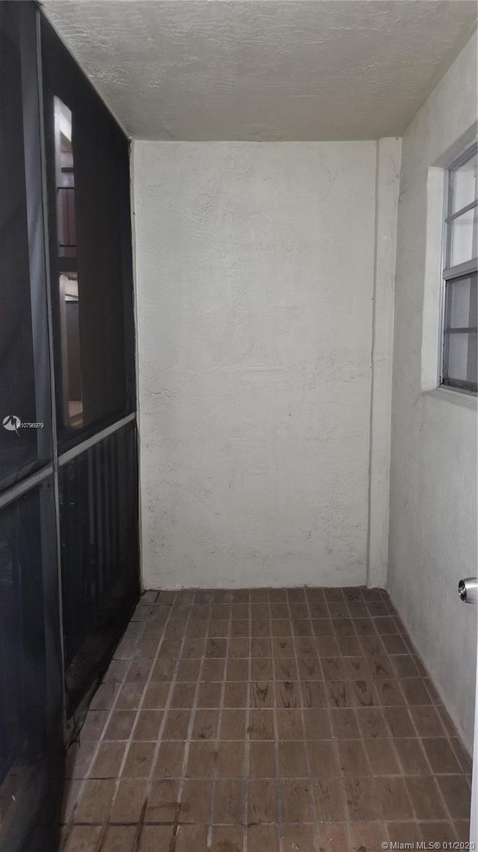 PARKSIDE TOWERS CONDO - Residential Lease