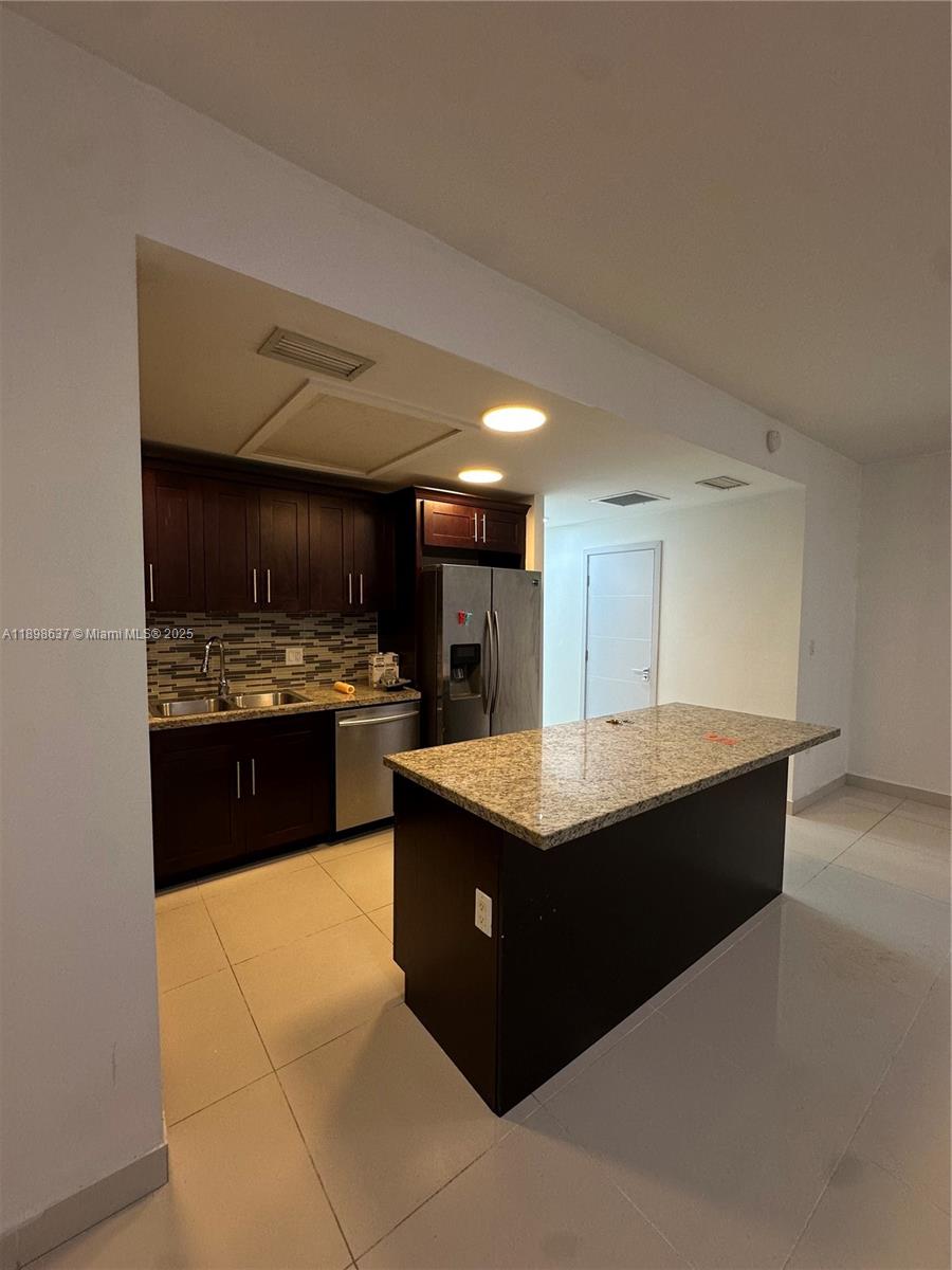 VITTORIA GARDENS - Residential