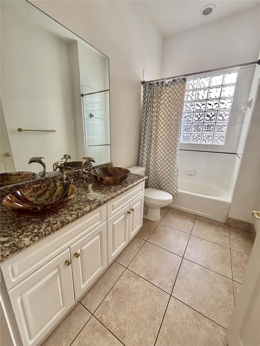 THREE ISLANDS 3RD SECTION - Residential Lease