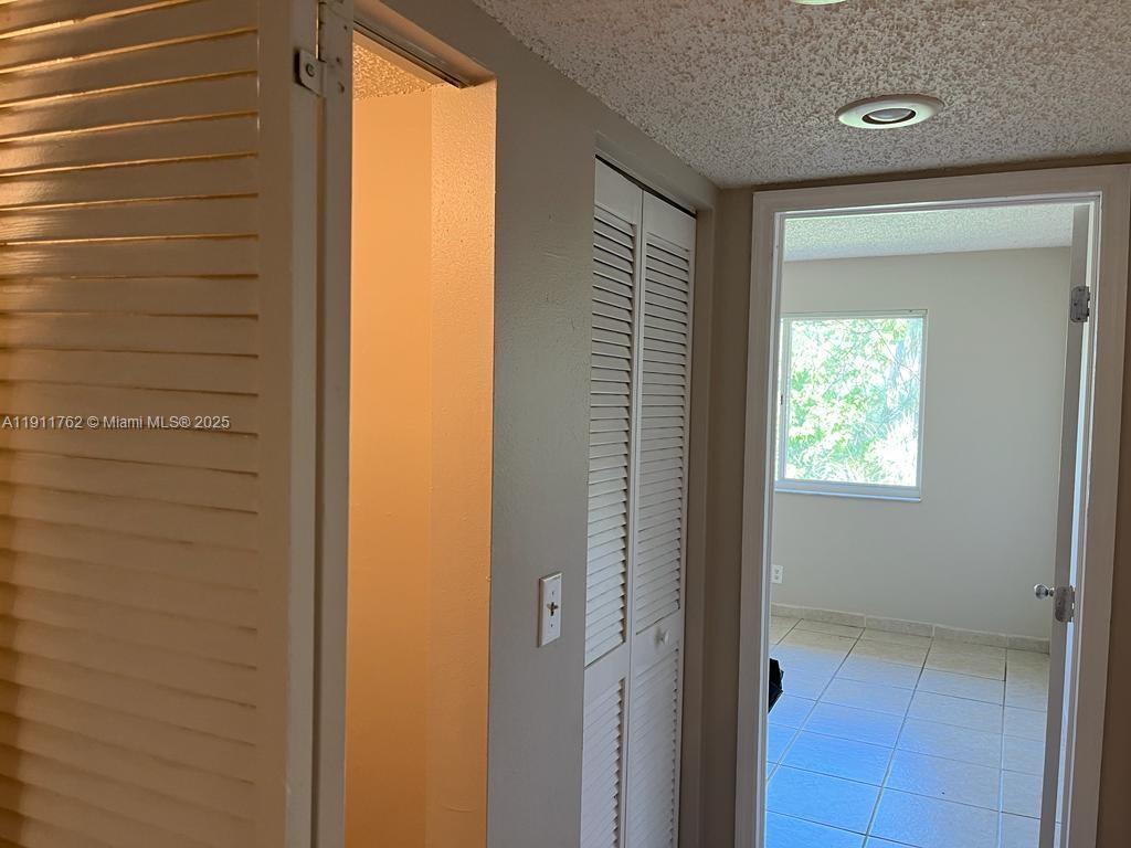 WINDWARD LAKES CONDO - Residential Lease