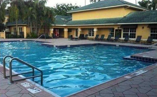 WINDWARD LAKES CONDO - Residential Lease