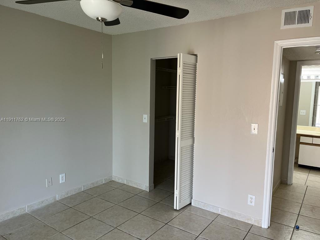 WINDWARD LAKES CONDO - Residential Lease