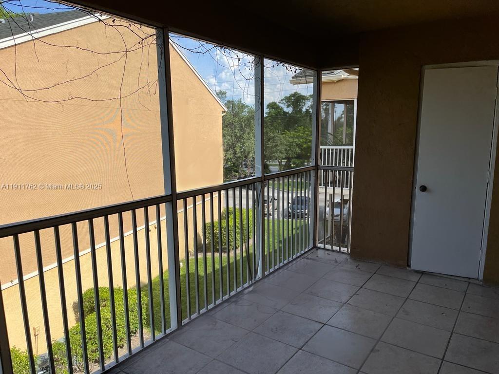 WINDWARD LAKES CONDO - Residential Lease
