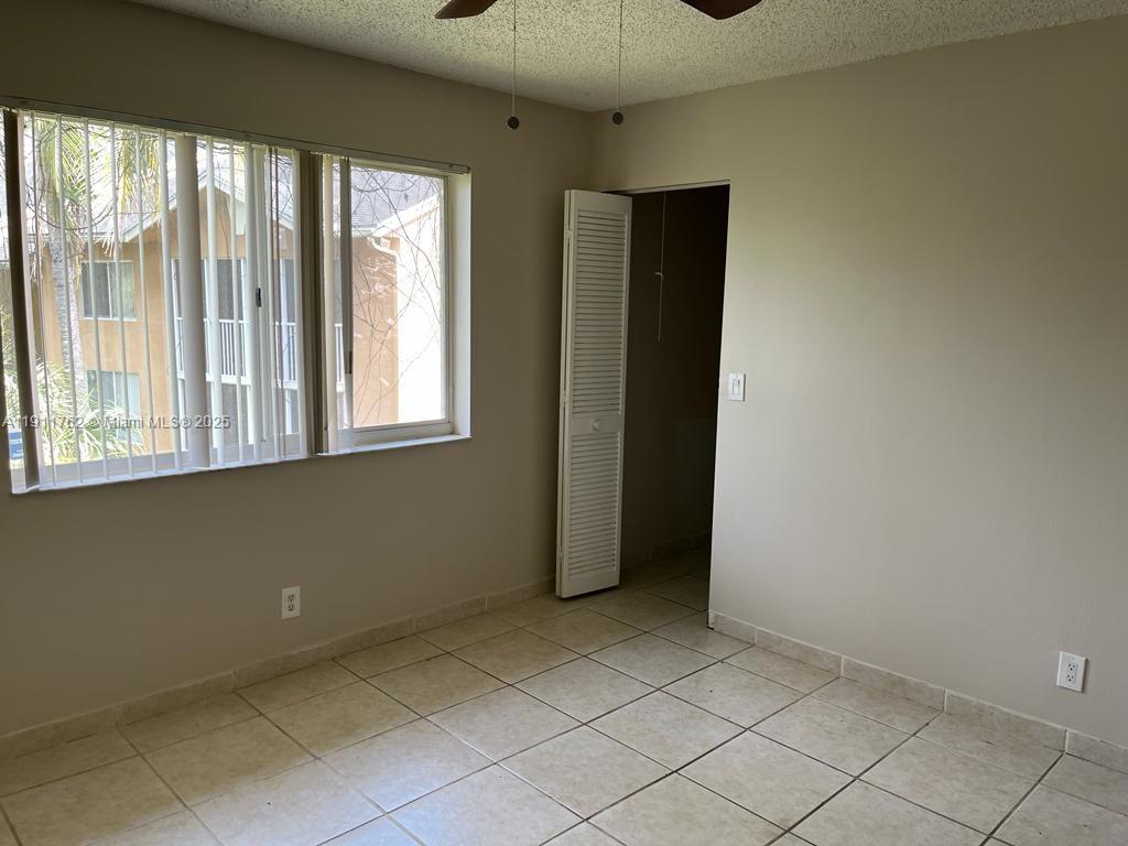 WINDWARD LAKES CONDO - Residential Lease