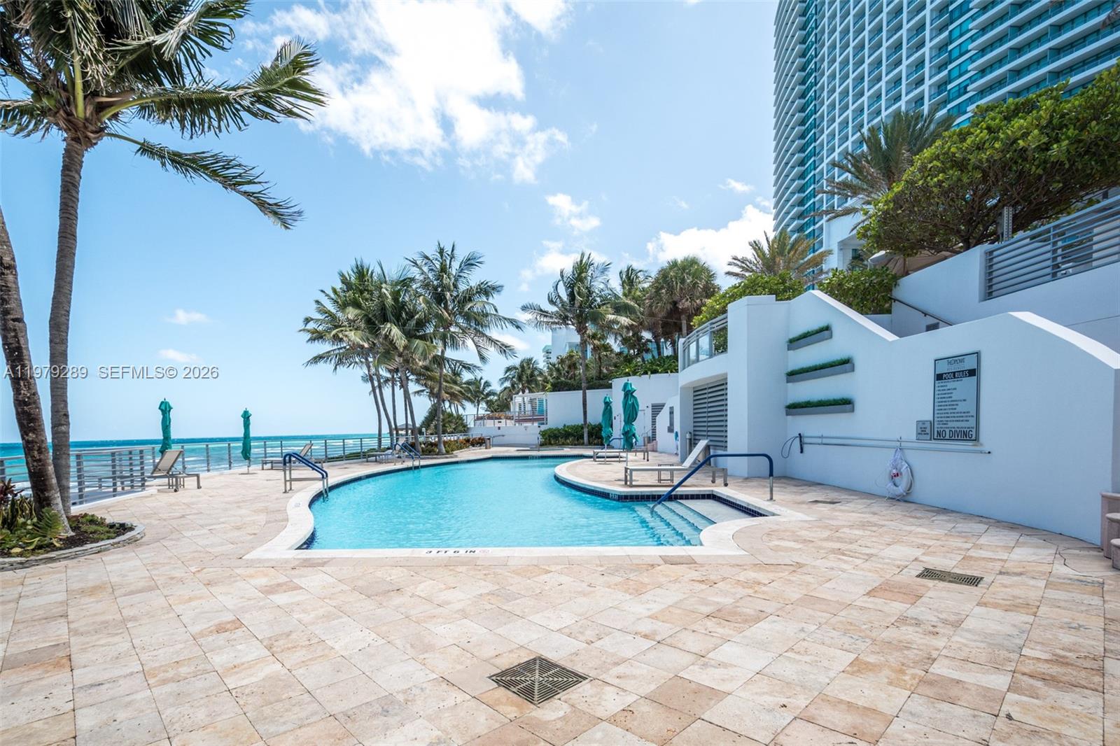 DIPLOMAT OCEANFRONT RESID - Residential Lease
