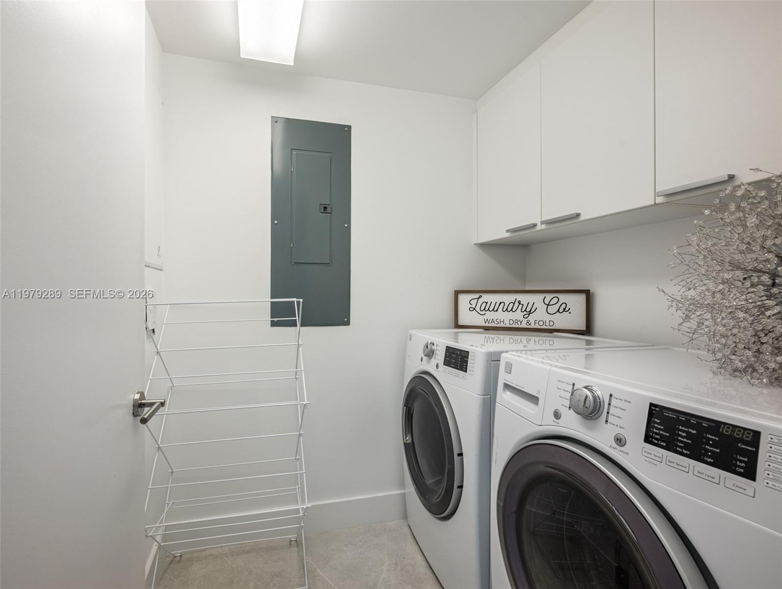 DIPLOMAT OCEANFRONT RESID - Residential Lease