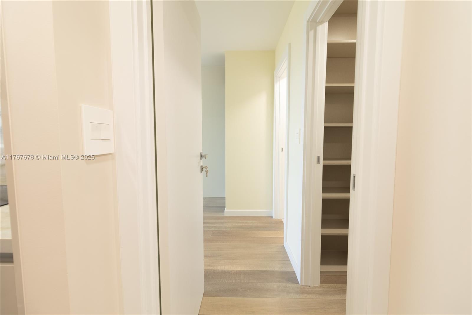 WINSTON TOWER 300 CONDO - Residential