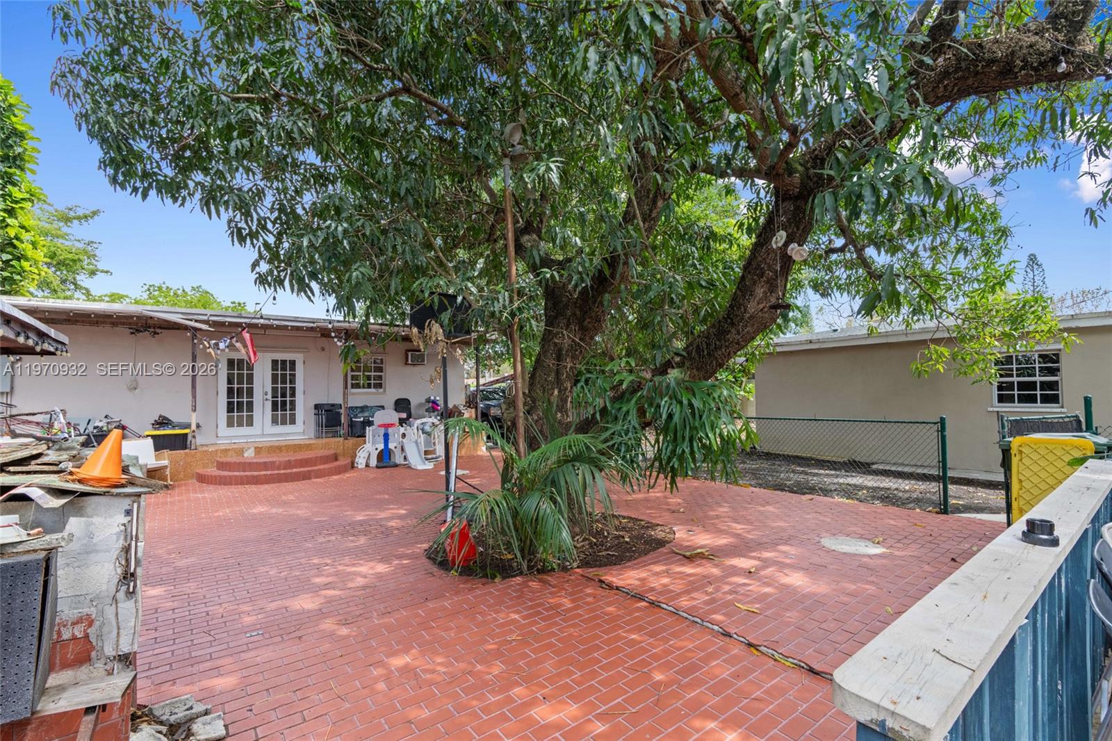 TAMIAMI TRAIL PARK - Residential