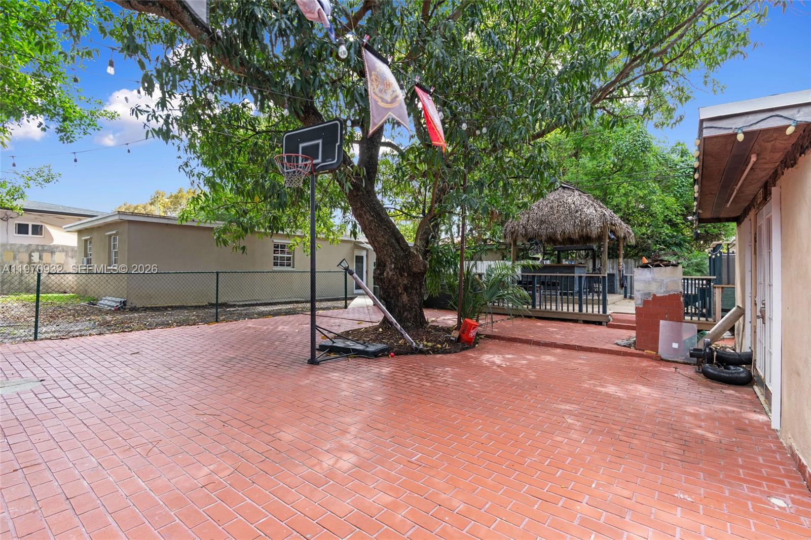 TAMIAMI TRAIL PARK - Residential