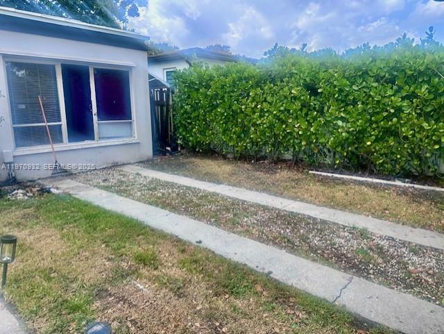 TAMIAMI TRAIL PARK - Residential