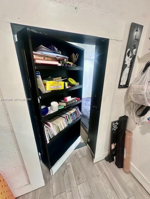 TAMIAMI TRAIL PARK - Residential