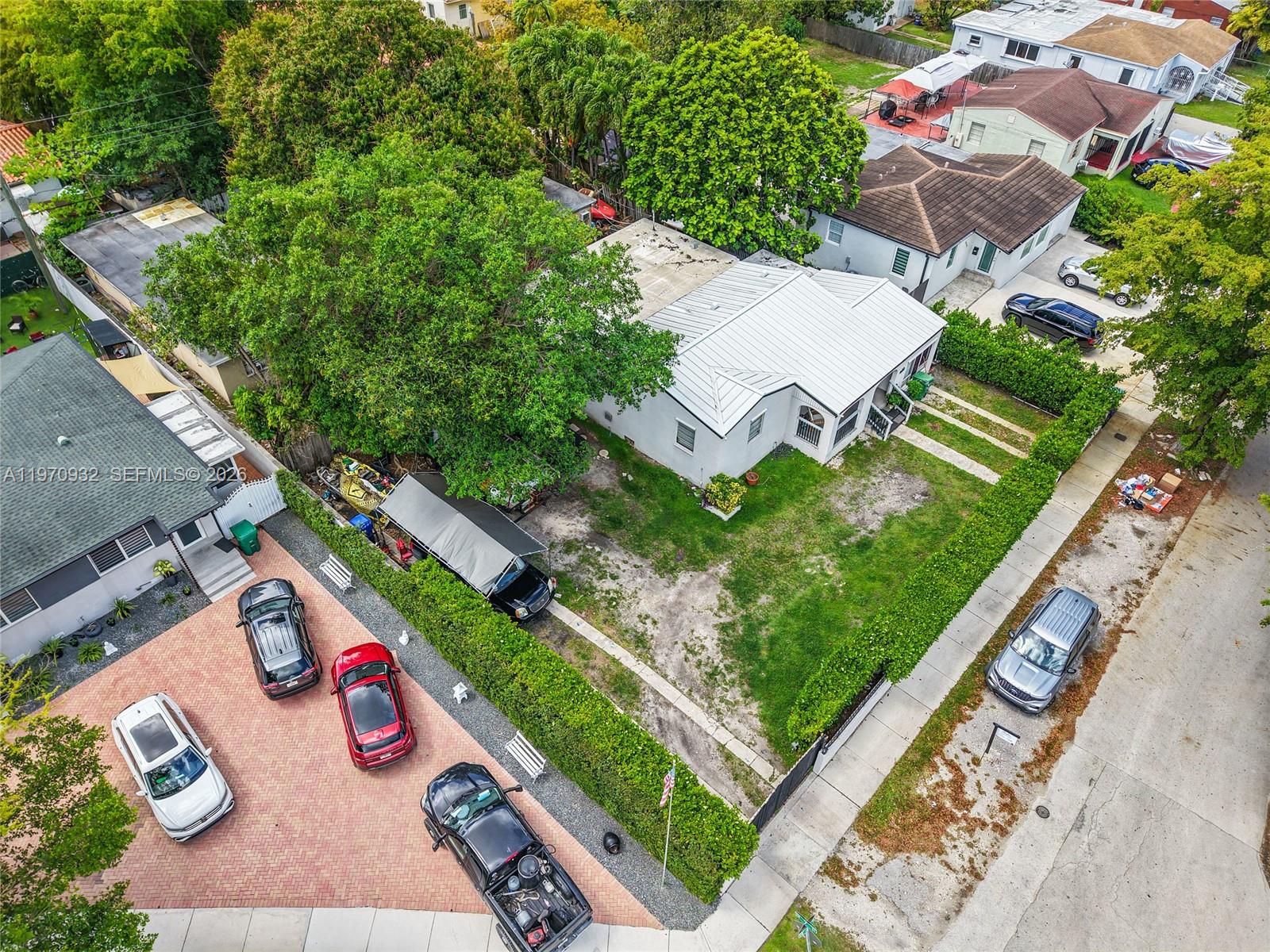 TAMIAMI TRAIL PARK - Residential