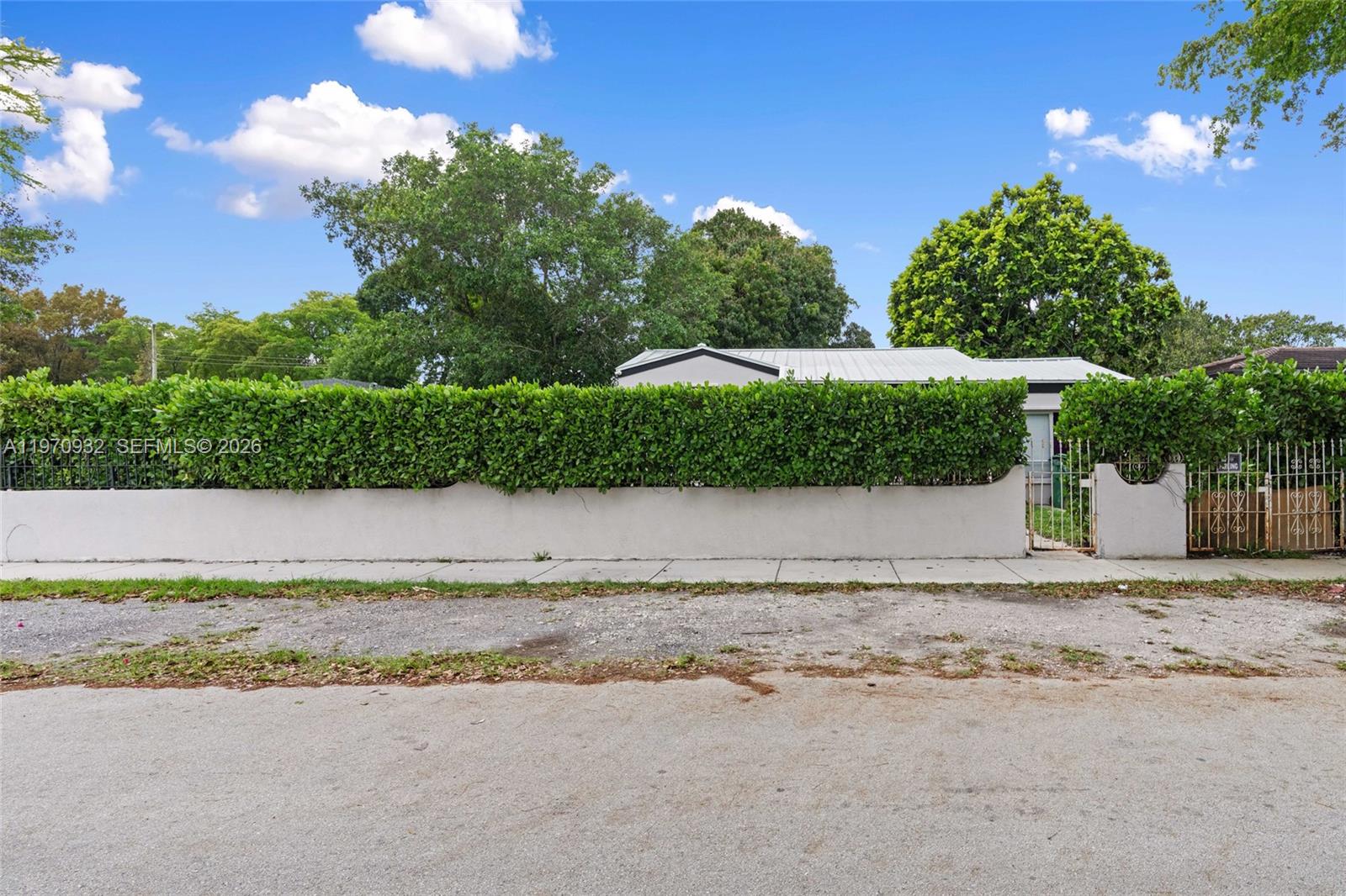 TAMIAMI TRAIL PARK - Residential