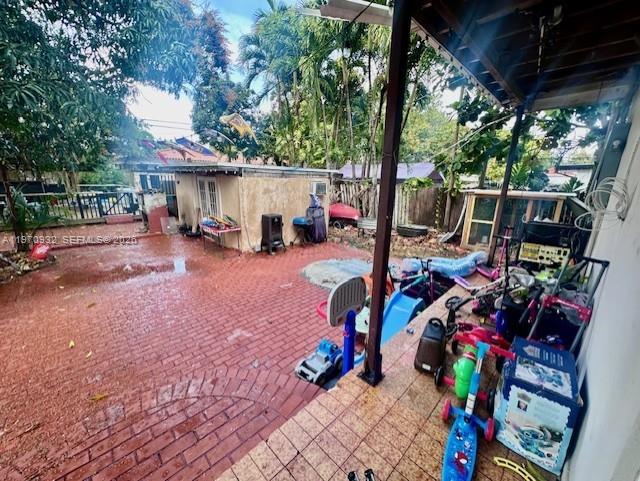 TAMIAMI TRAIL PARK - Residential
